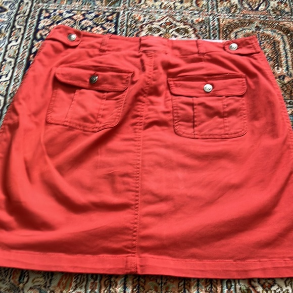 Light orange jean skirt with front and back pockets w/attached stretch shorts. - Picture 4 of 12
